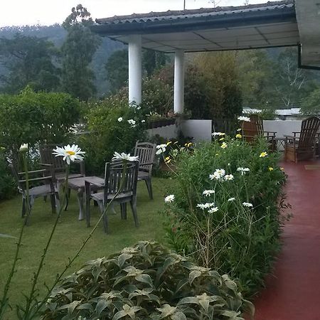 Srihelyes Inn Нувара-Елія Екстер'єр фото