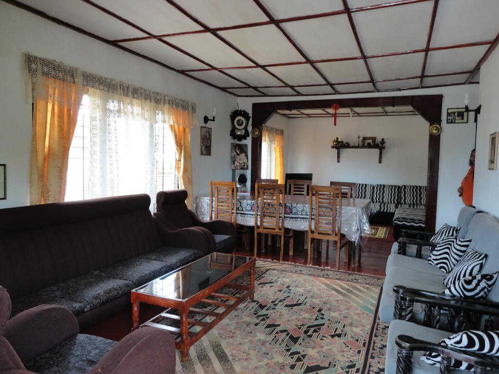 Srihelyes Inn Нувара-Елія Екстер'єр фото